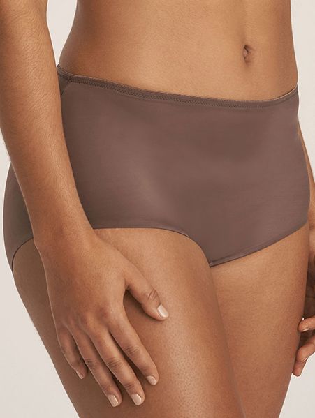PrimaDonna Every Woman Full Brief